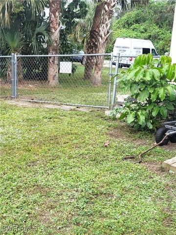 417 Jackson AVE, Lehigh Acres, FL 33972