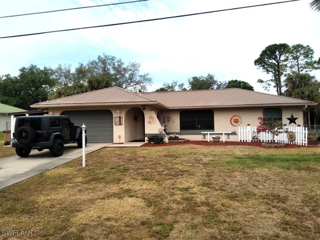 417 Jackson AVE, Lehigh Acres, FL 33972