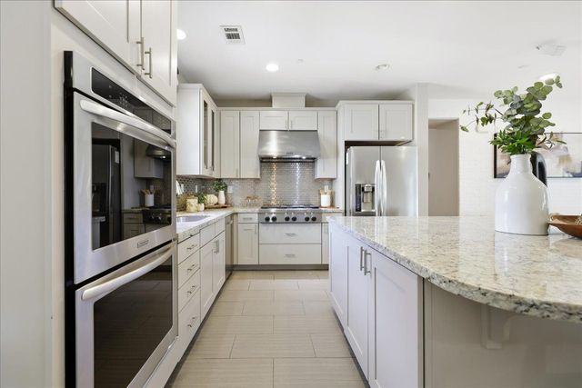 631 True Wind Way 203, Redwood City, CA 94063