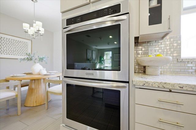 631 True Wind Way 203, Redwood City, CA 94063