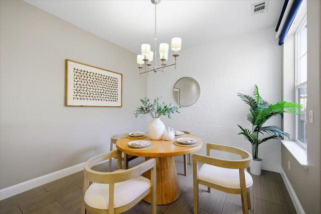 631 True Wind Way 203, Redwood City, CA 94063