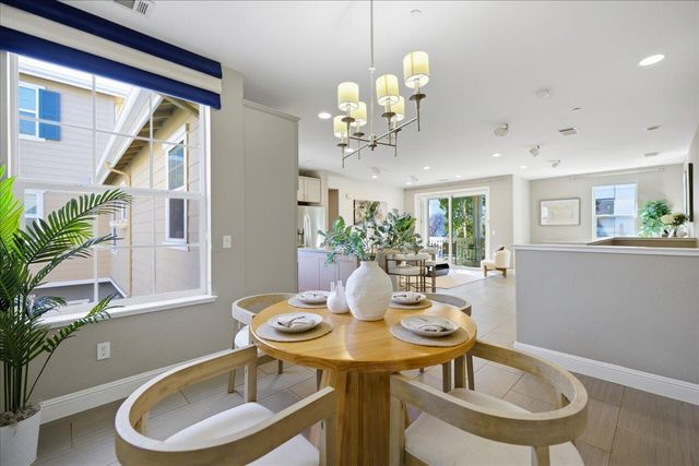 631 True Wind Way 203, Redwood City, CA 94063