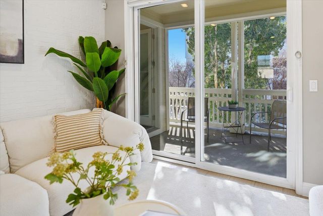 631 True Wind Way 203, Redwood City, CA 94063