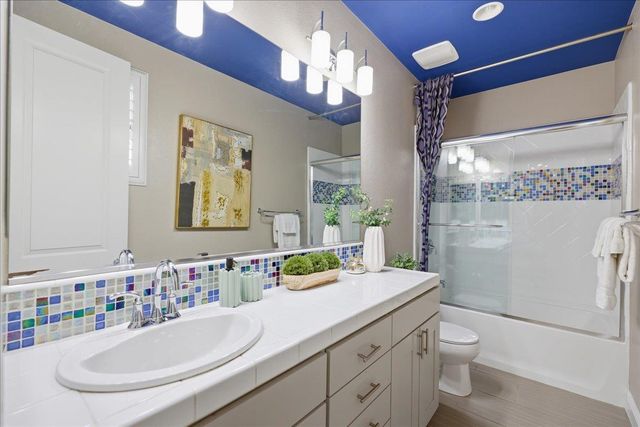 631 True Wind Way 203, Redwood City, CA 94063