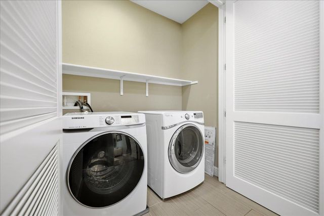 631 True Wind Way 203, Redwood City, CA 94063