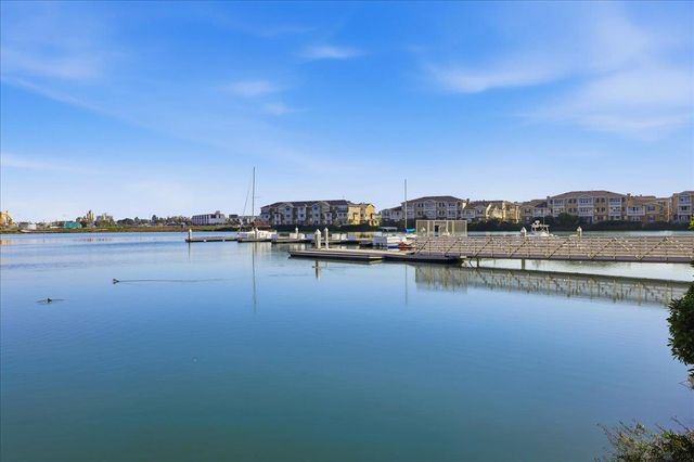 631 True Wind Way 203, Redwood City, CA 94063