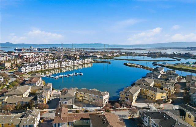 631 True Wind Way 203, Redwood City, CA 94063