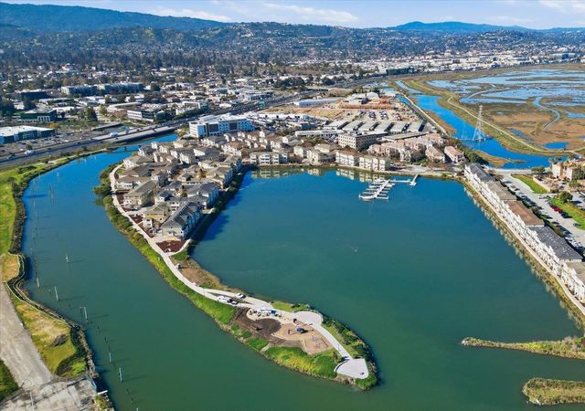 631 True Wind Way 203, Redwood City, CA 94063