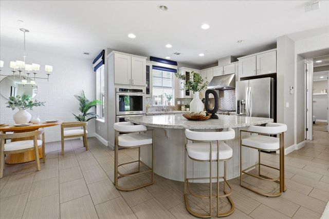 631 True Wind Way 203, Redwood City, CA 94063