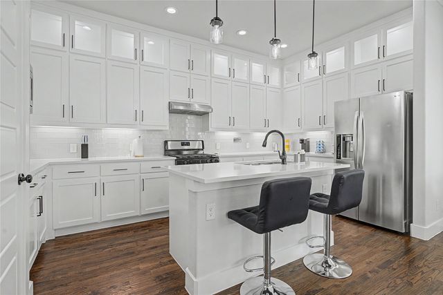 1902 Nomas Street, Dallas, TX 75212