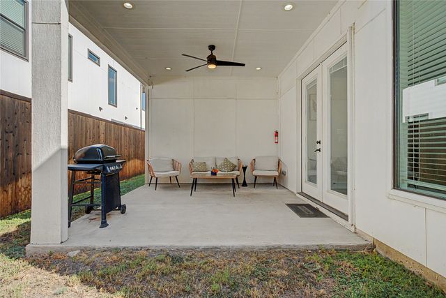 1902 Nomas Street, Dallas, TX 75212