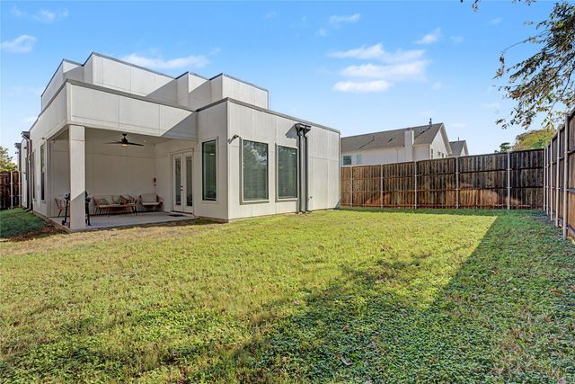 1902 Nomas Street, Dallas, TX 75212