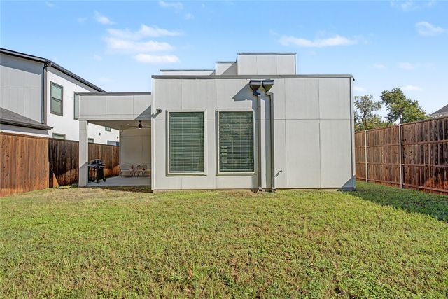 1902 Nomas Street, Dallas, TX 75212