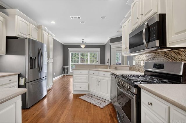7032 Gap Ridge Drive, Sherwood, AR 72120
