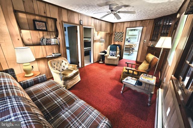 460 ROCKY MOUNTAIN ROAD, Fayetteville, PA 17222