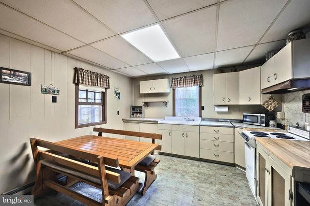 460 ROCKY MOUNTAIN ROAD, Fayetteville, PA 17222