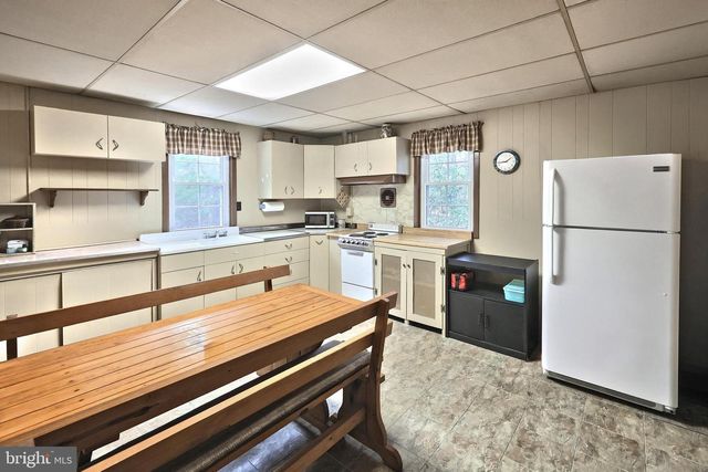 460 ROCKY MOUNTAIN ROAD, Fayetteville, PA 17222