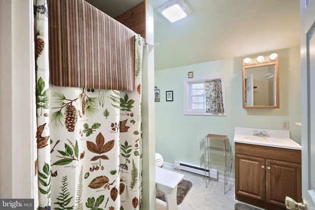 460 ROCKY MOUNTAIN ROAD, Fayetteville, PA 17222