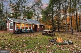 460 ROCKY MOUNTAIN ROAD, Fayetteville, PA 17222