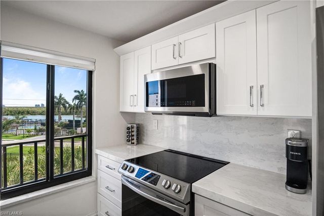 25820 Hickory BLVD 301, Bonita Springs, FL 34134