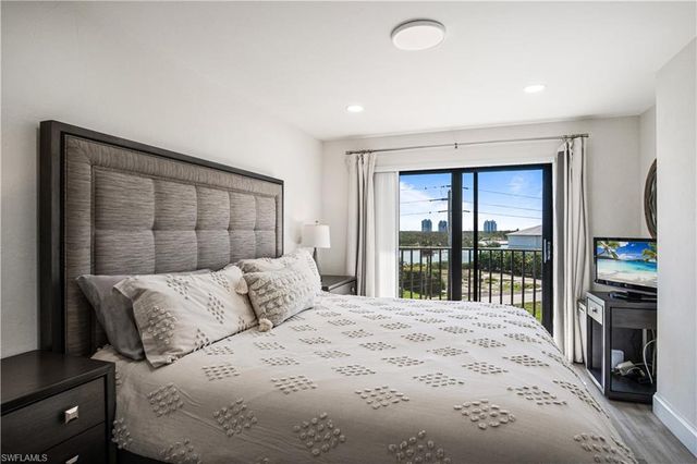 25820 Hickory BLVD 301, Bonita Springs, FL 34134