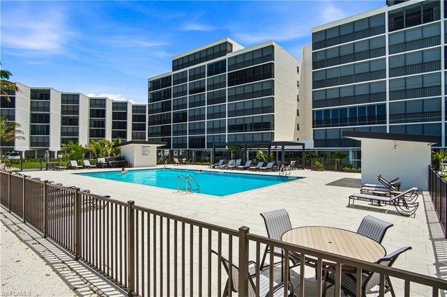 25820 Hickory BLVD 301, Bonita Springs, FL 34134