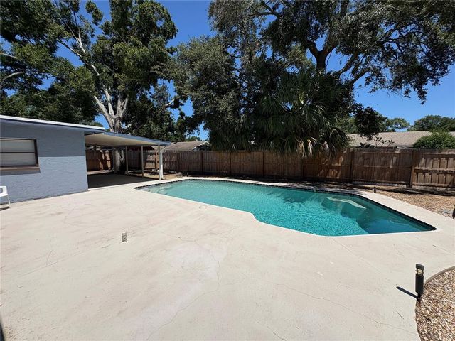 7981 SMOKETREE COURT, Largo, FL 33773