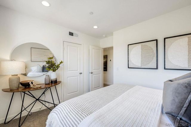 2240 Calle Chanate, San Diego, CA 92139