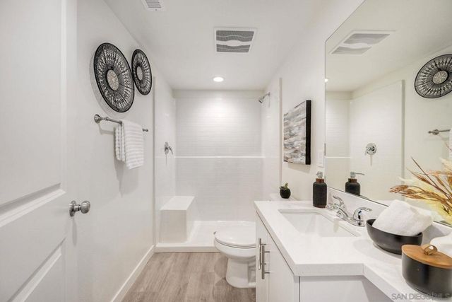 2240 Calle Chanate, San Diego, CA 92139