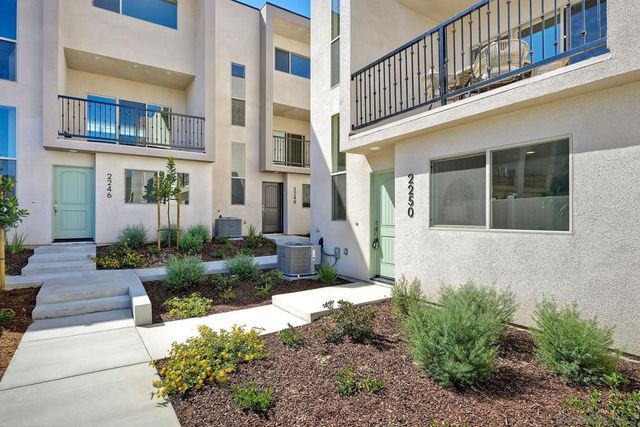2240 Calle Chanate, San Diego, CA 92139