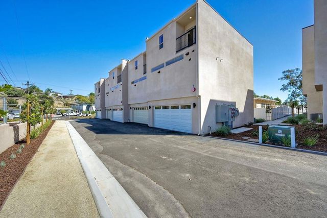 2240 Calle Chanate, San Diego, CA 92139