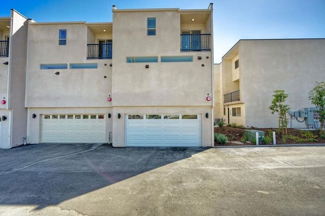 2240 Calle Chanate, San Diego, CA 92139