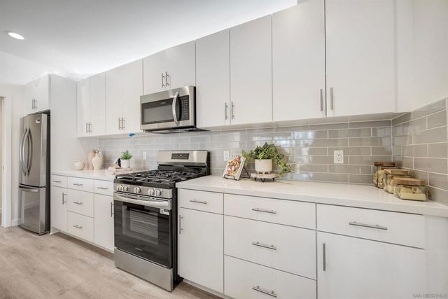 2240 Calle Chanate, San Diego, CA 92139