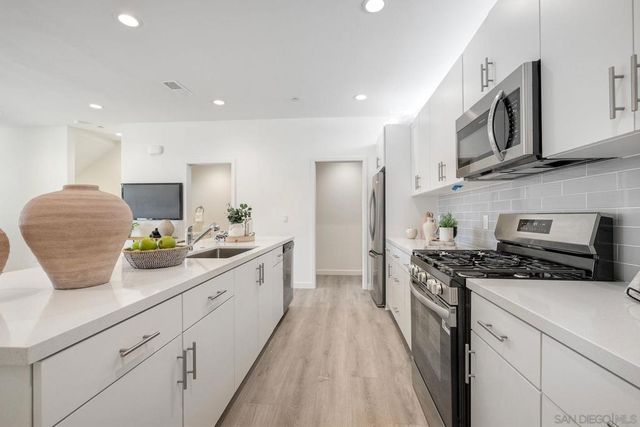 2240 Calle Chanate, San Diego, CA 92139