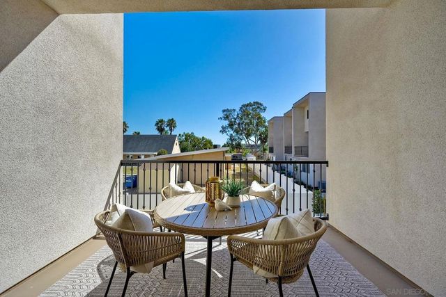 2240 Calle Chanate, San Diego, CA 92139
