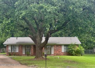 352 Catalina Circle, Jackson, MS 39204