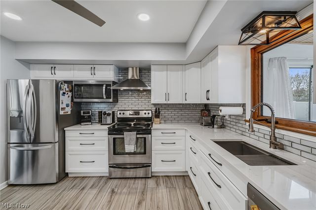5520 Ralston Drive, Parma, OH 44129