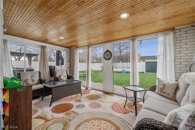 5520 Ralston Drive, Parma, OH 44129