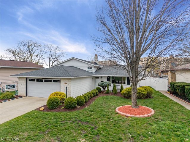 5520 Ralston Drive, Parma, OH 44129