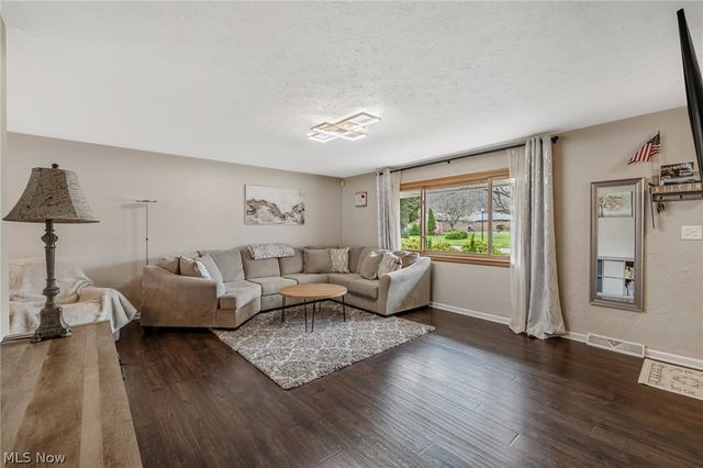 5520 Ralston Drive, Parma, OH 44129
