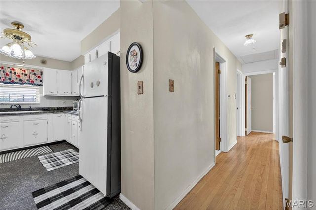 1125 Hawkstone Lane, St Louis, MO 63125