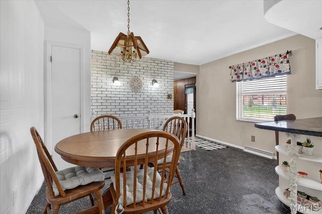 1125 Hawkstone Lane, St Louis, MO 63125