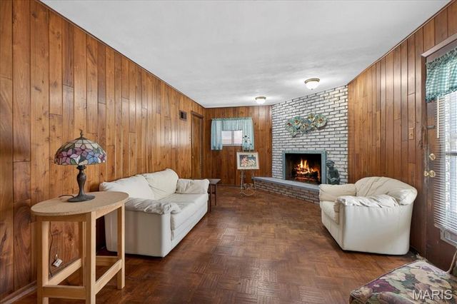 1125 Hawkstone Lane, St Louis, MO 63125