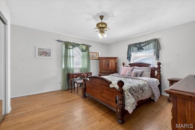 1125 Hawkstone Lane, St Louis, MO 63125