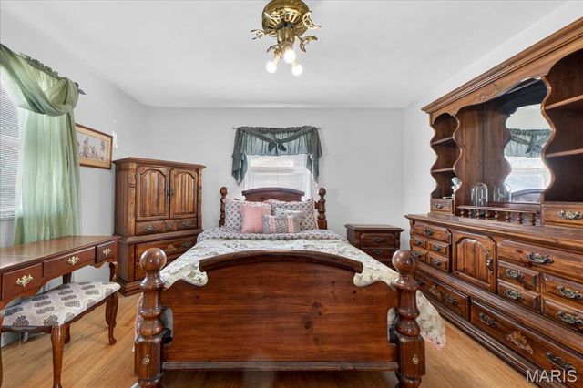 1125 Hawkstone Lane, St Louis, MO 63125