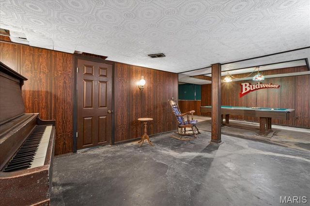 1125 Hawkstone Lane, St Louis, MO 63125