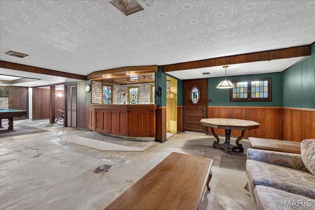 1125 Hawkstone Lane, St Louis, MO 63125