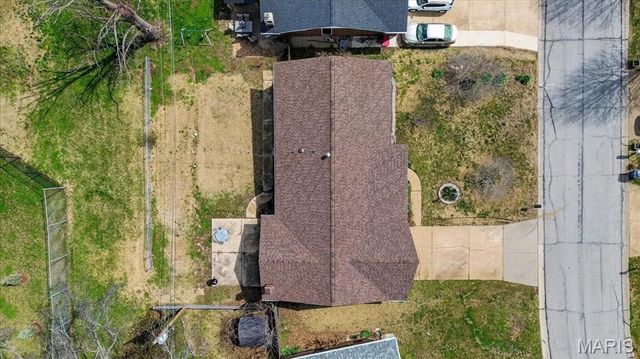 1125 Hawkstone Lane, St Louis, MO 63125