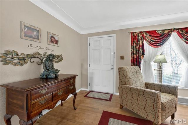 1125 Hawkstone Lane, St Louis, MO 63125