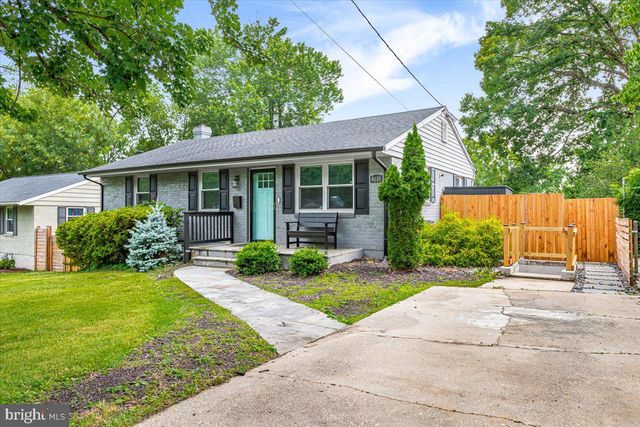 4610 COACHWAY DR, Rockville, MD 20852